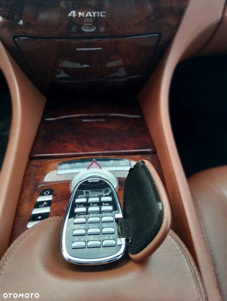 Mercedes-Benz CL 500 4-Matic - 13