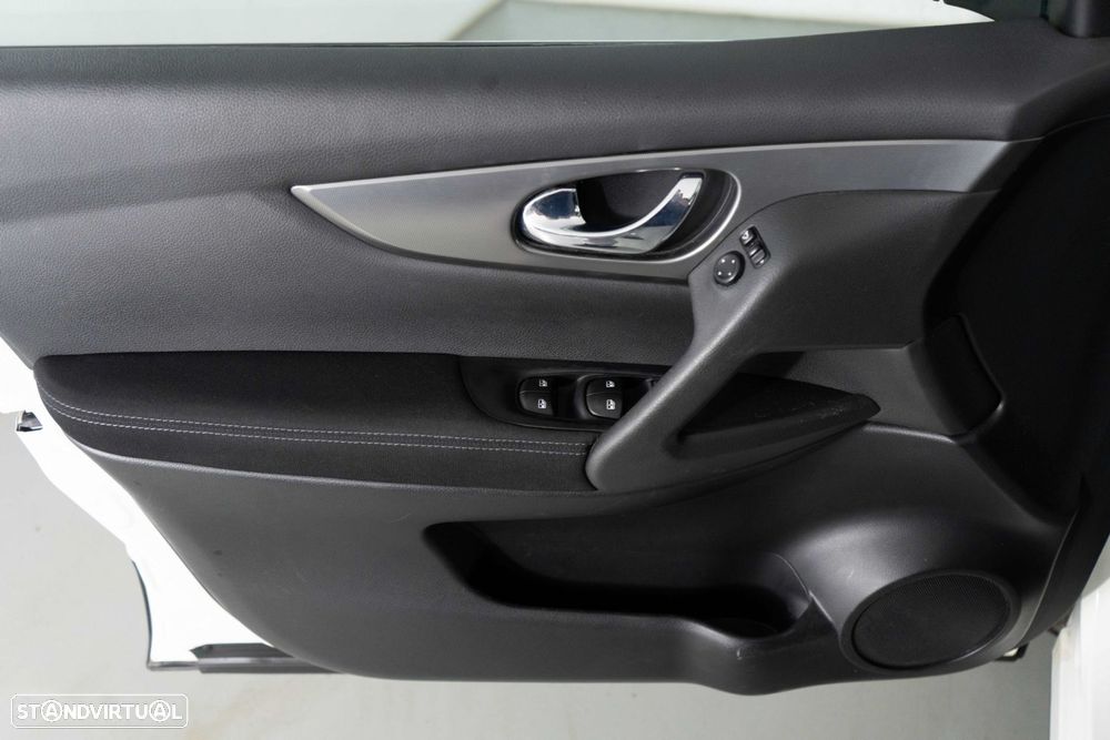 Nissan Qashqai 1.5 dCi 360 - 17