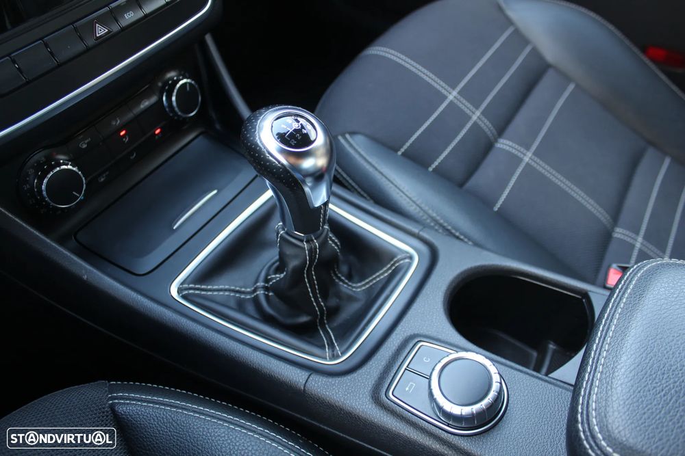 Mercedes-Benz CLA 200 CDi Urban - 19