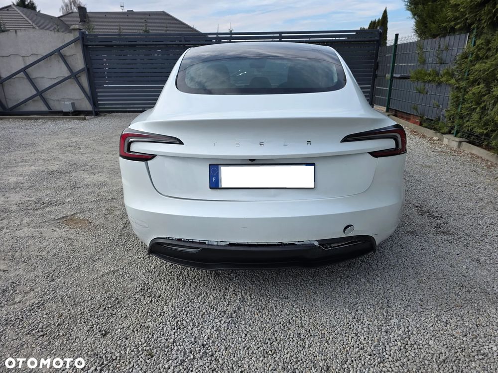 Tesla Model 3 - 7