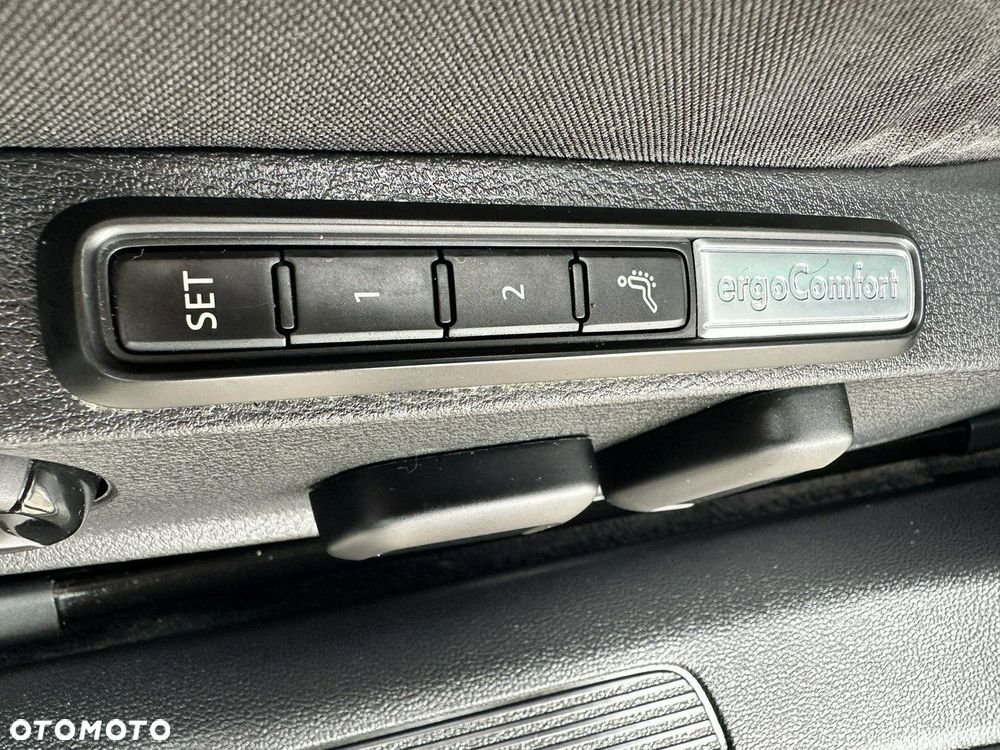 Volkswagen Passat Variant 2.0 TDI SCR Comfortline - 29