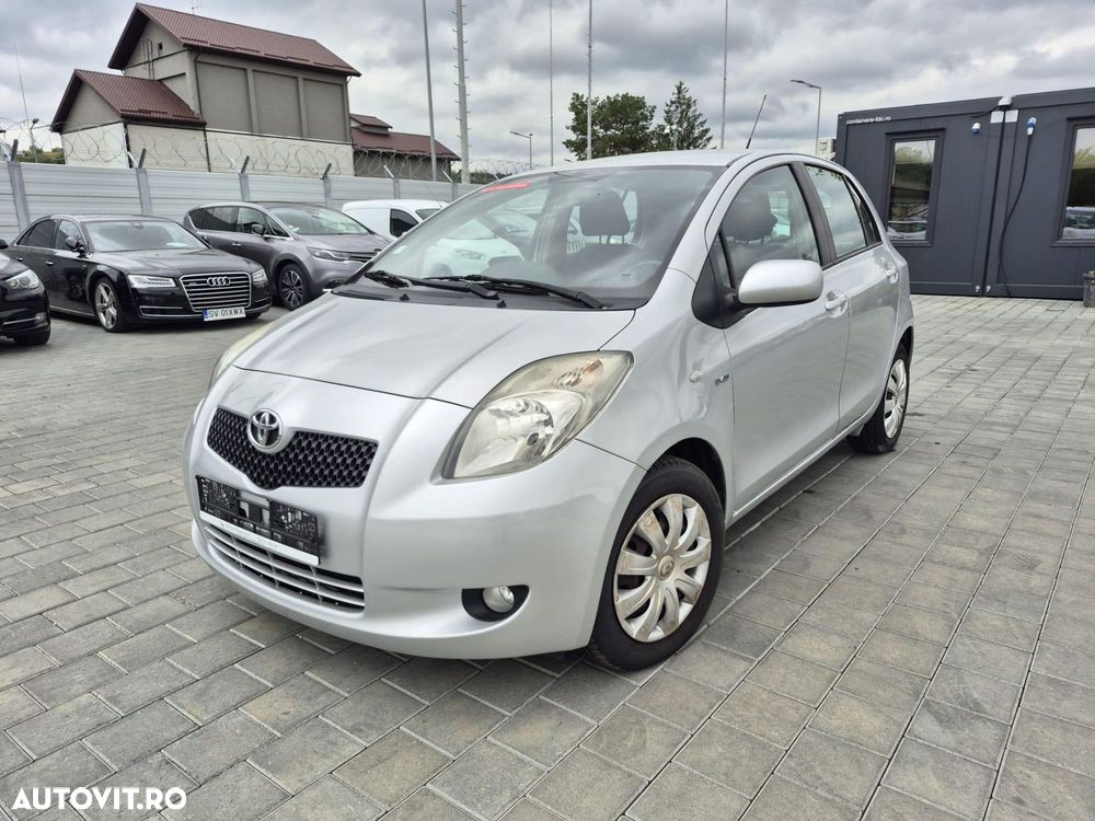 Toyota Yaris - 1