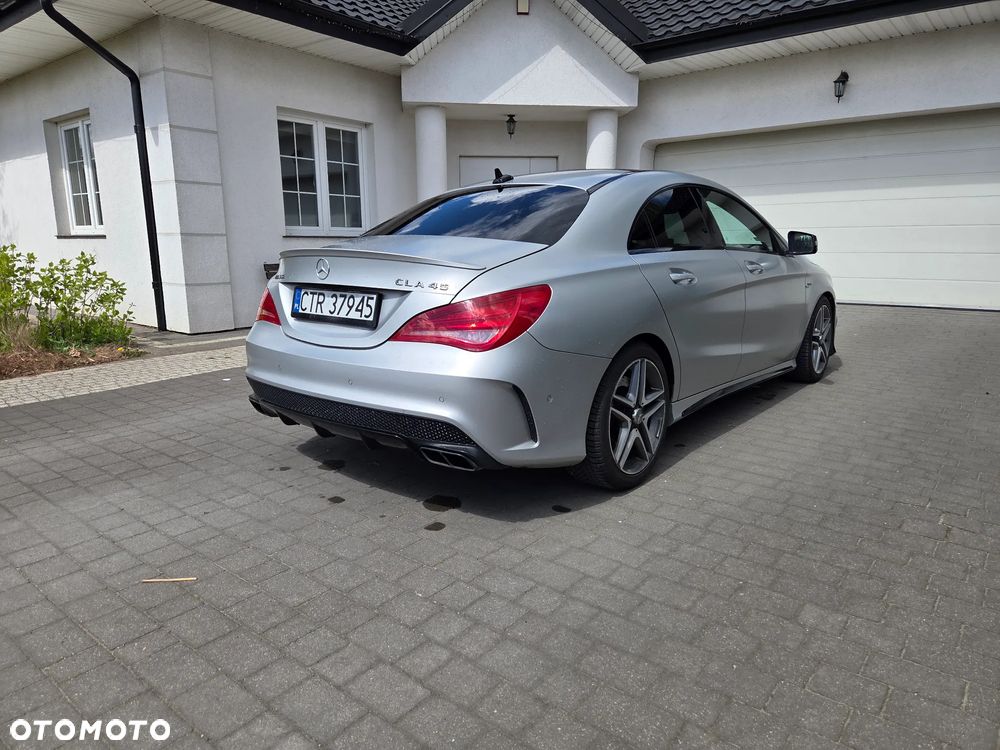 Mercedes-Benz CLA - 4