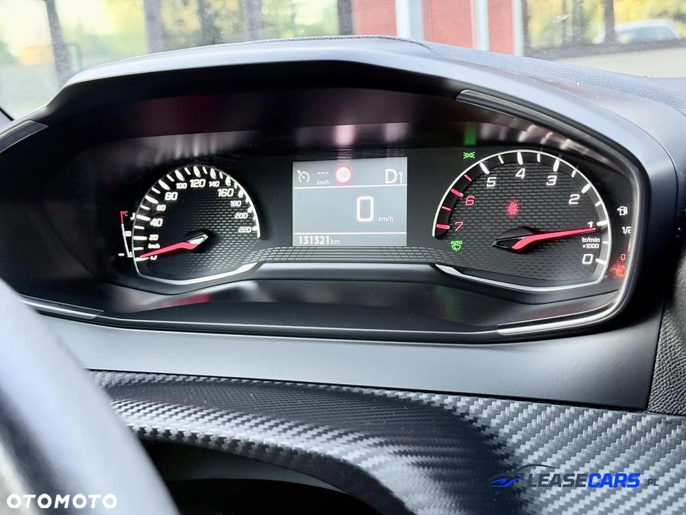 Peugeot 2008 PureTech 130 EAT8 Allure Pack - 27