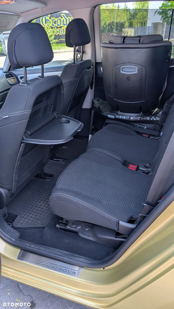 Citroën C4 Picasso 1.8 16V Confort - 13