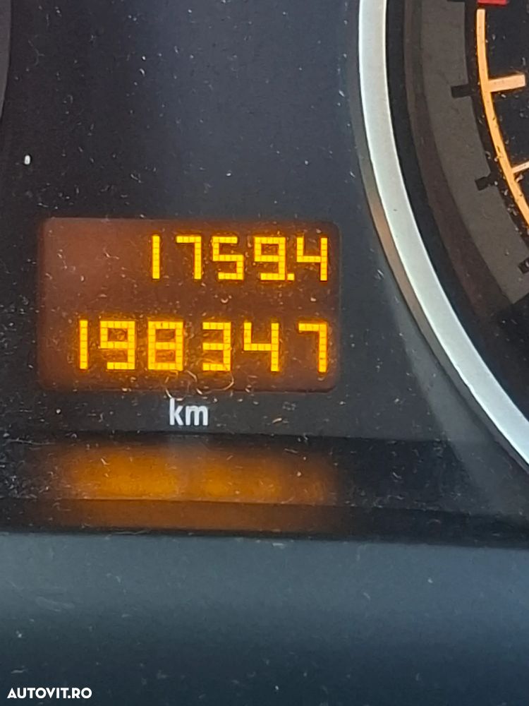 Opel Zafira - 18