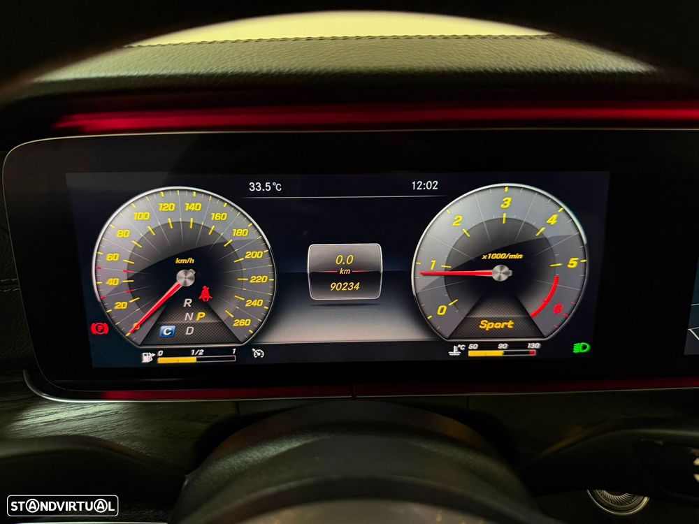 Mercedes-Benz E 220 d AMG Line - 33