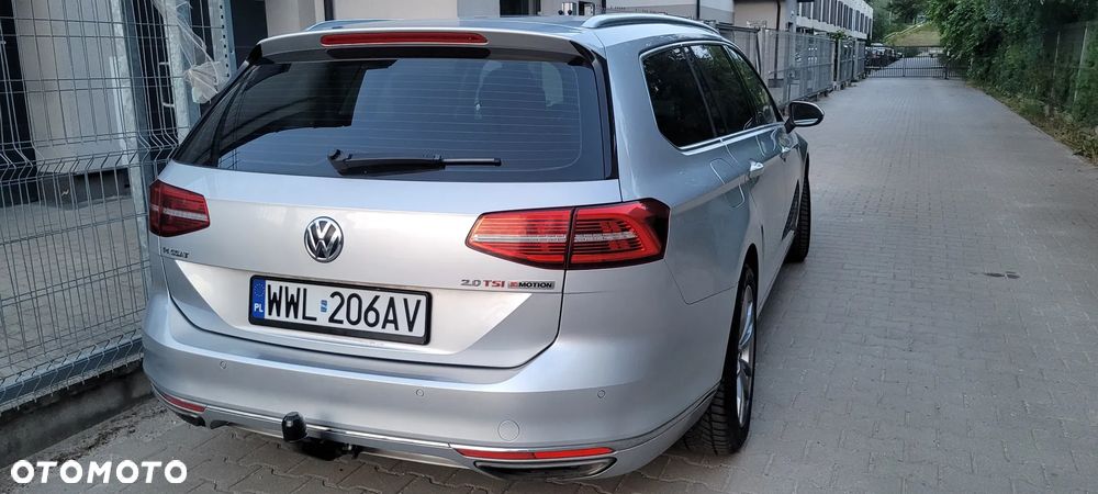 Volkswagen Passat - 11