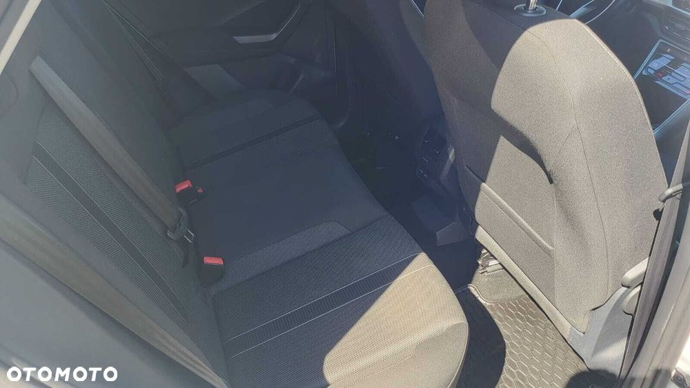 Volkswagen T-Roc - 13