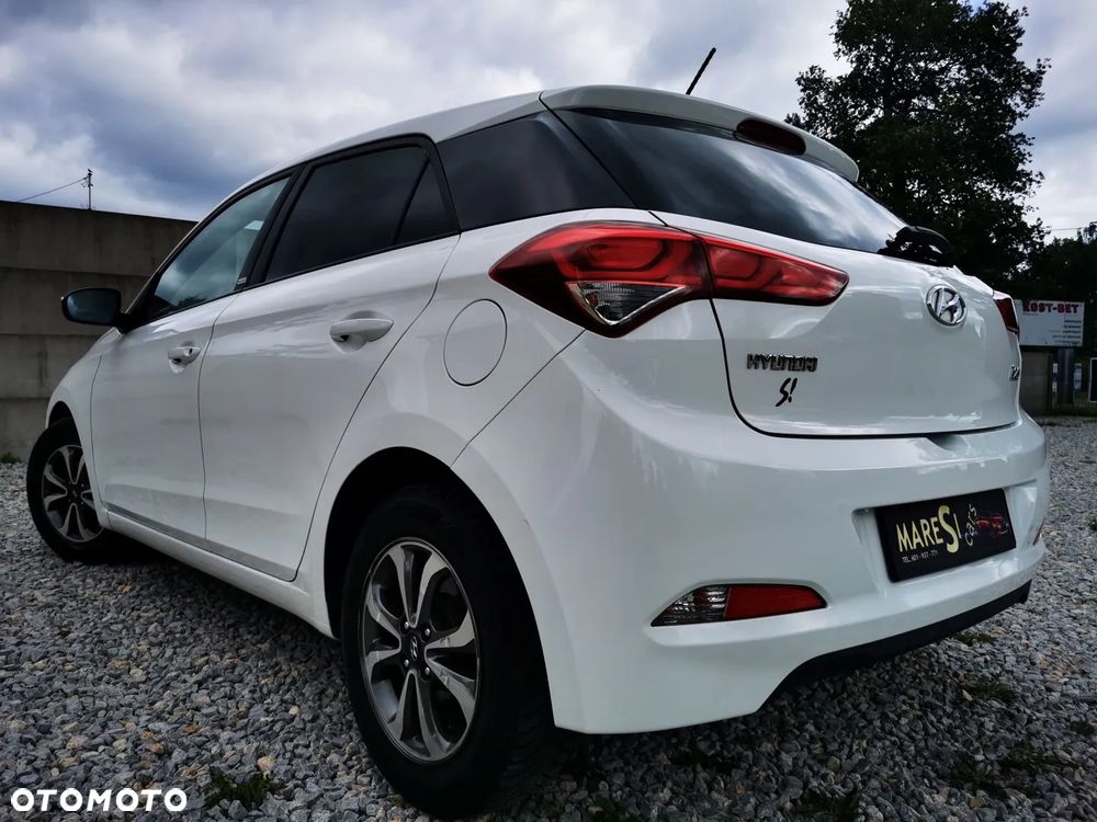 Hyundai i20 1.2 Passion - 27