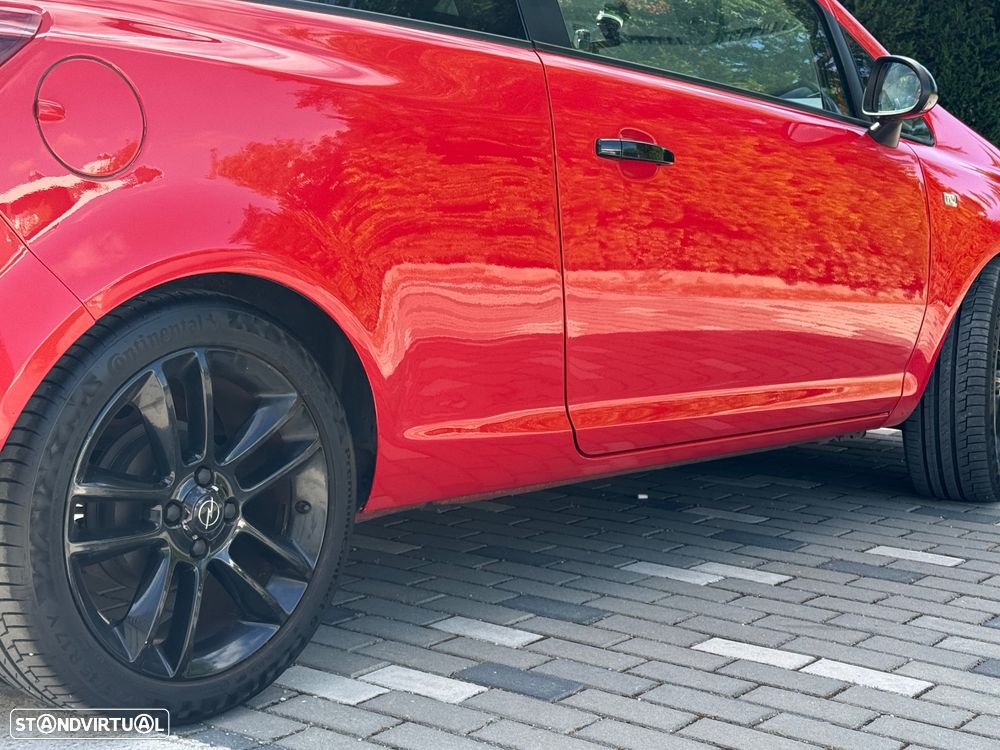 Opel Corsa 1.2 Black Edition — fotografia 14