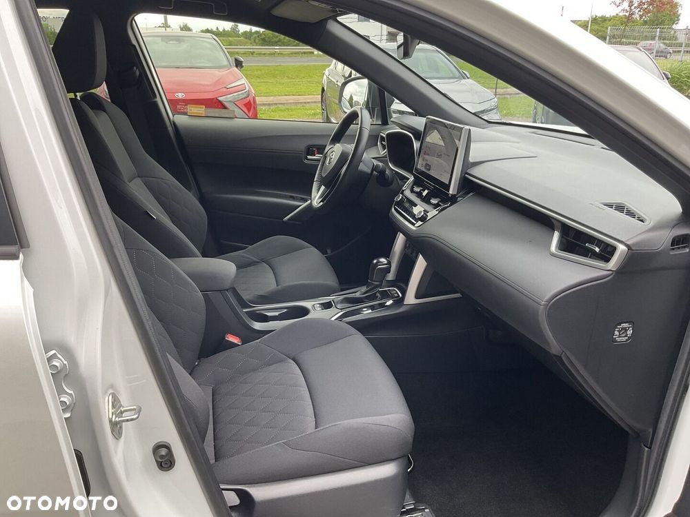 Toyota Corolla Cross - 9