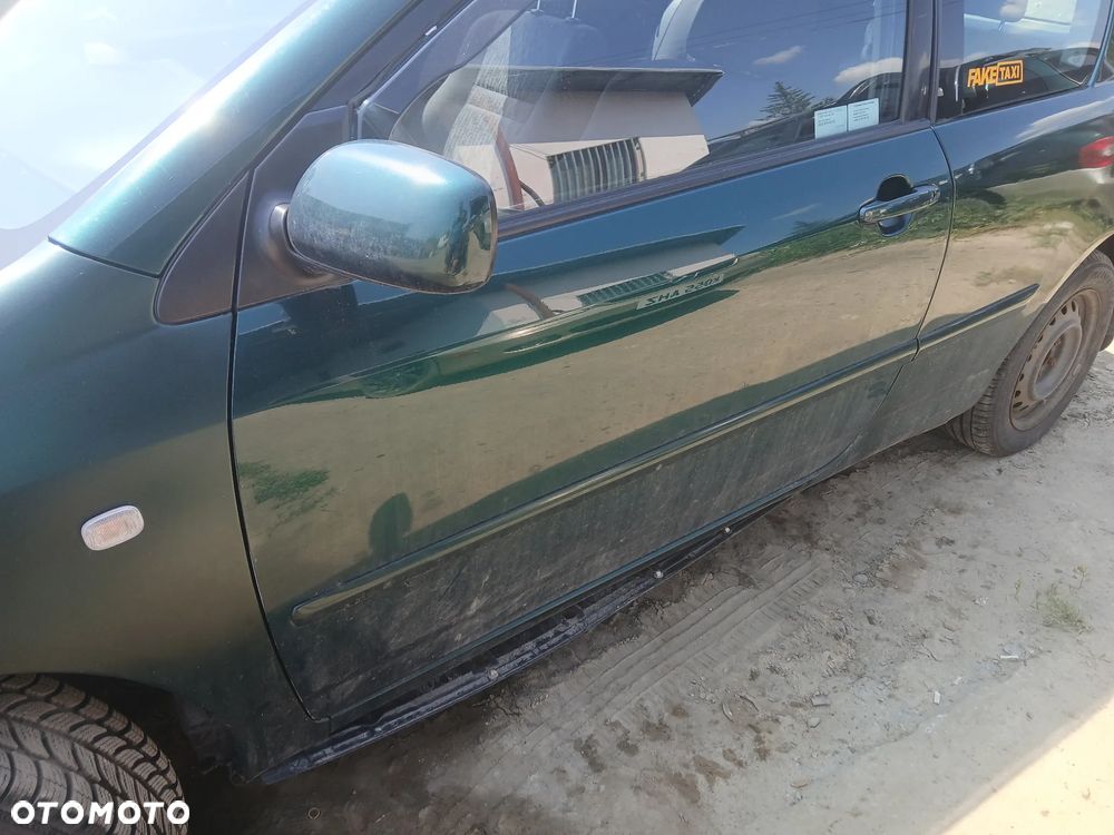 TOYOTA COROLLA HB e12 1.4 4ZZFE MTM  6R4 maska pokrywa silnika klapa bagażnika zderzak lampa reflektor pas przedni stop lampy halogeny przeciwmgłowe odblaski grill atrapa znaczek błotnik błotniki - 3
