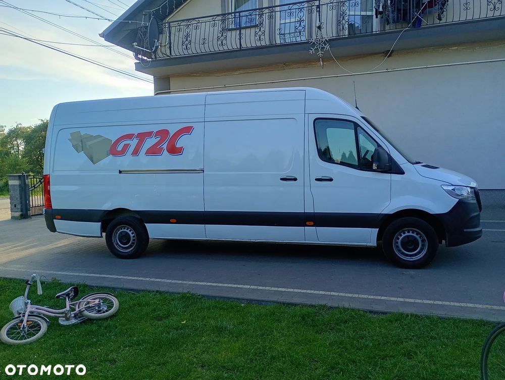 Mercedes-Benz Sprinter - 2