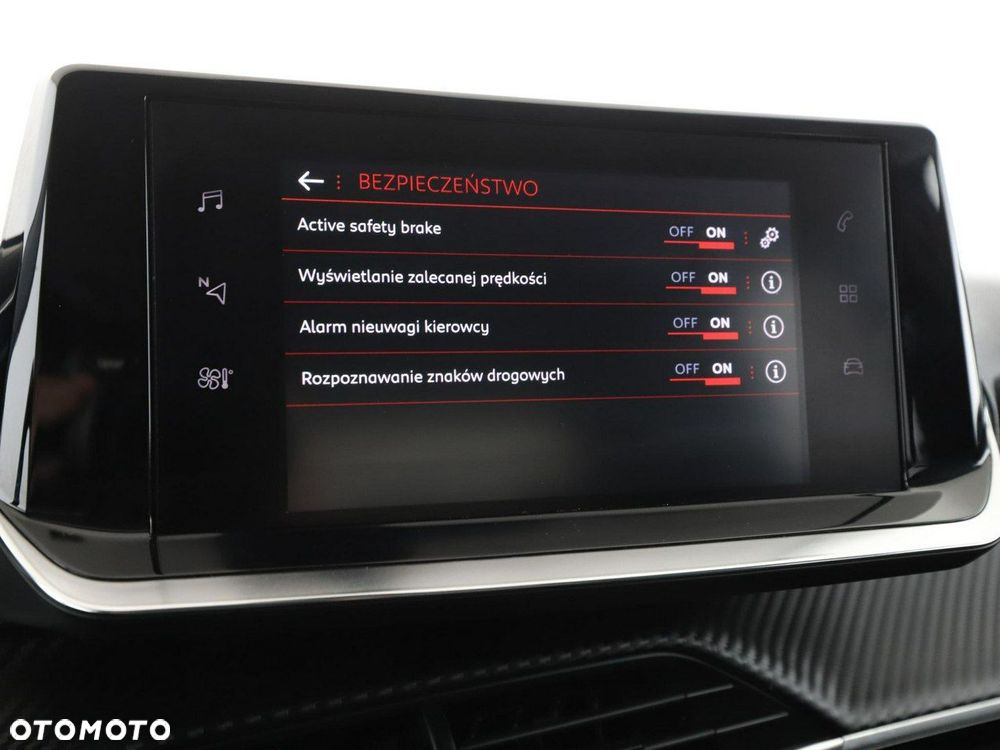 Peugeot 2008 1.5 BlueHDi Allure S&S - 26