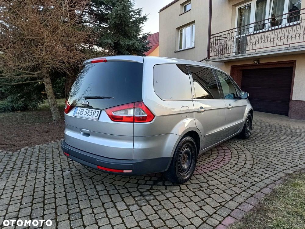 Ford Galaxy - 4