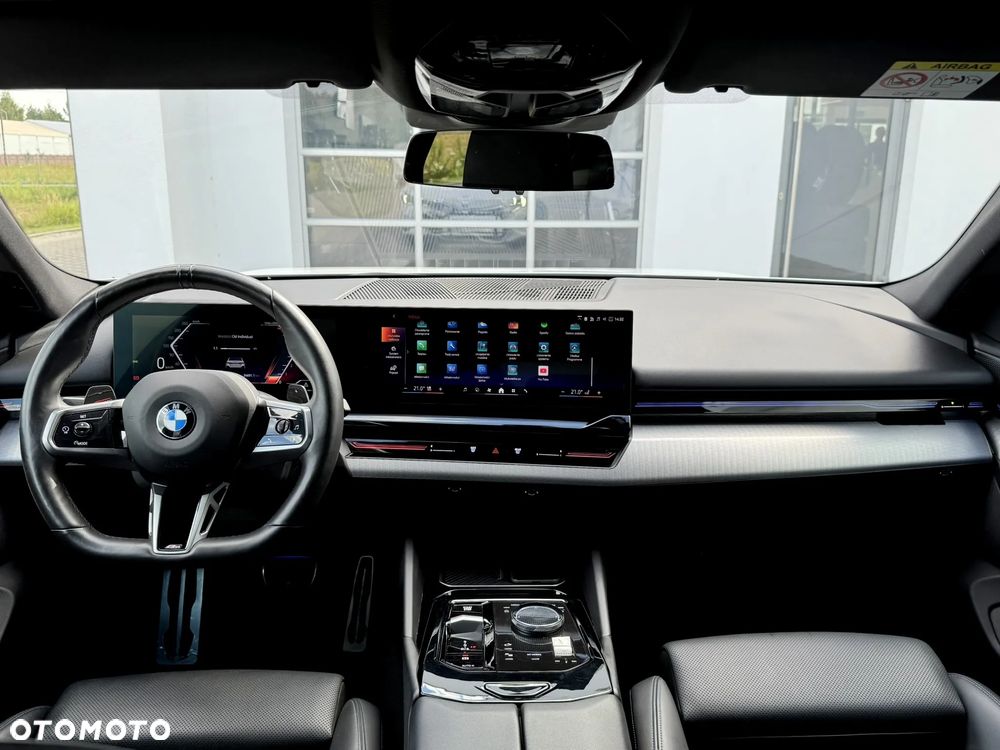 BMW Seria 5 520i mHEV - 12
