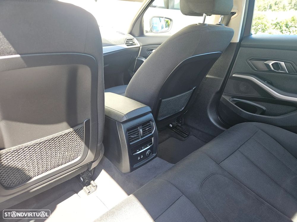 BMW 330 e Corporate Edition Auto - 13