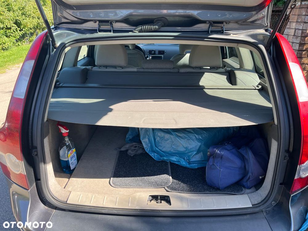 Volvo V50 1.6D - 12
