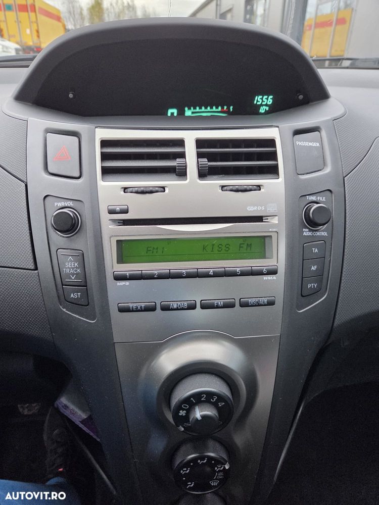 Toyota Yaris 1.0 VVT-i - 3