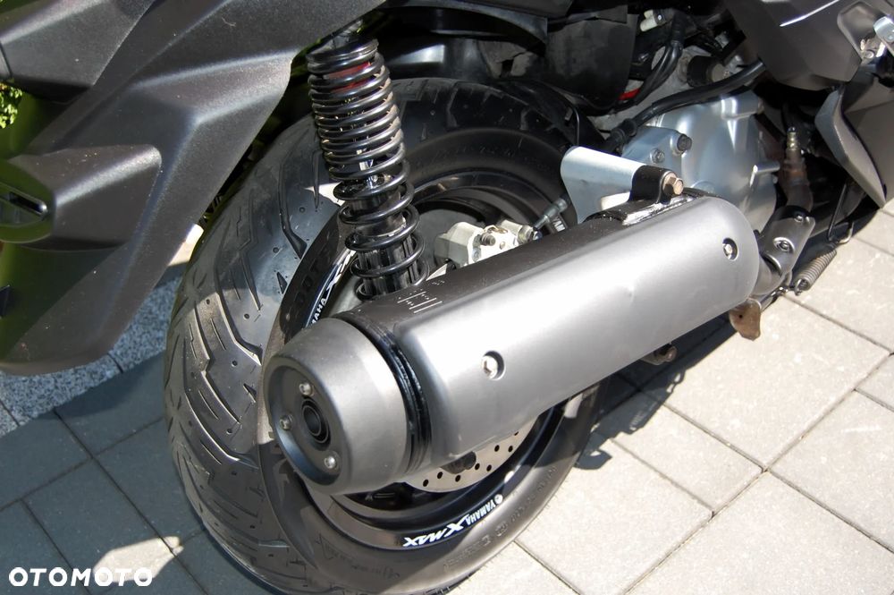 Yamaha X-max - 10