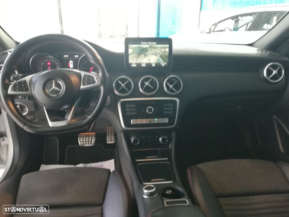 Mercedes-Benz A 200 d 7G-DCT AMG Line - 11