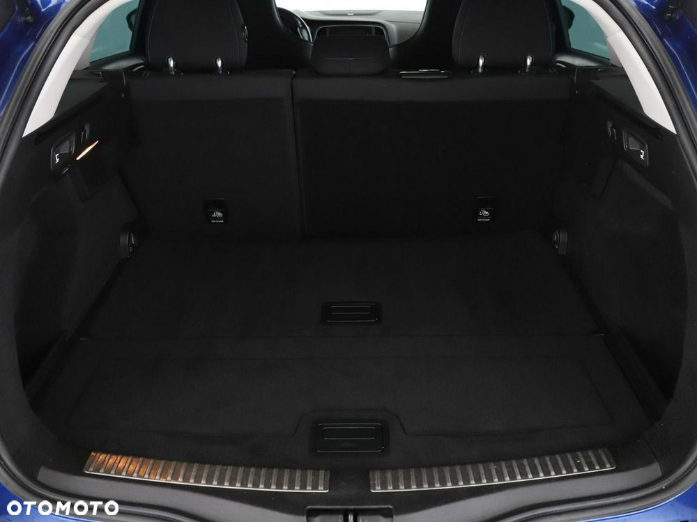 Renault Megane ENERGY TCe 205 EDC GT - 21