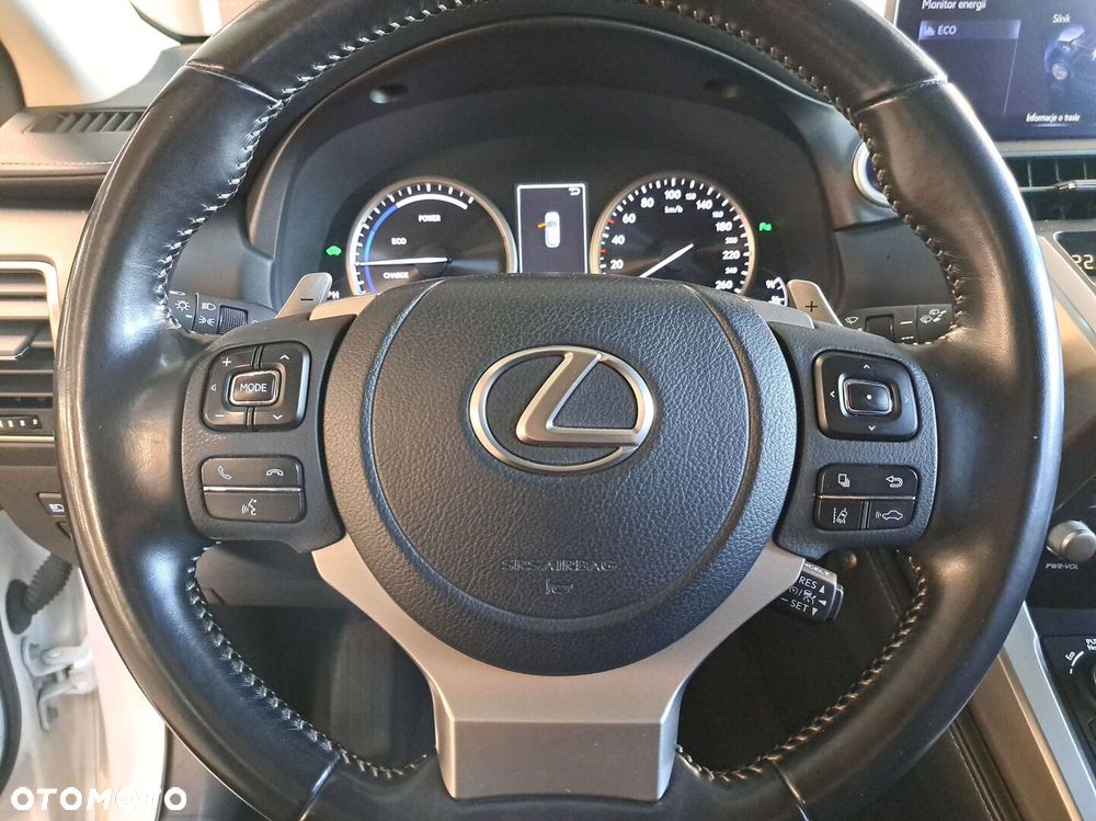 Lexus NX 300h F Impression AWD - 33