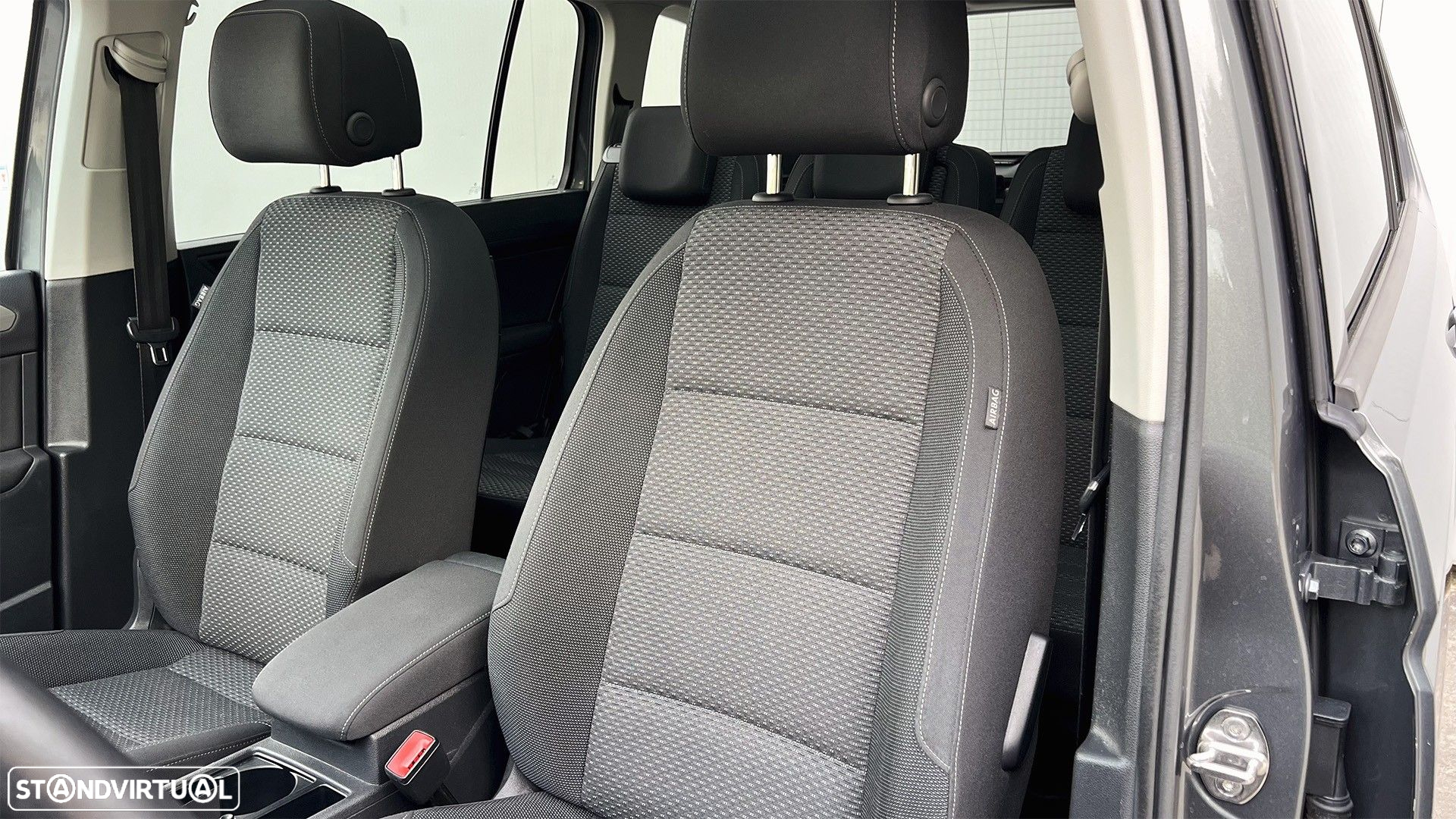 VW Touran 1.6 TDI Confortline DSG - 11
