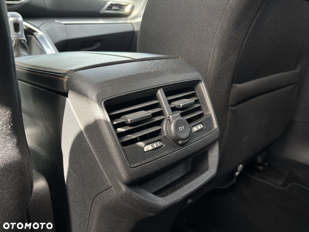 Peugeot 3008 1.2 PureTech Allure S&S - 13