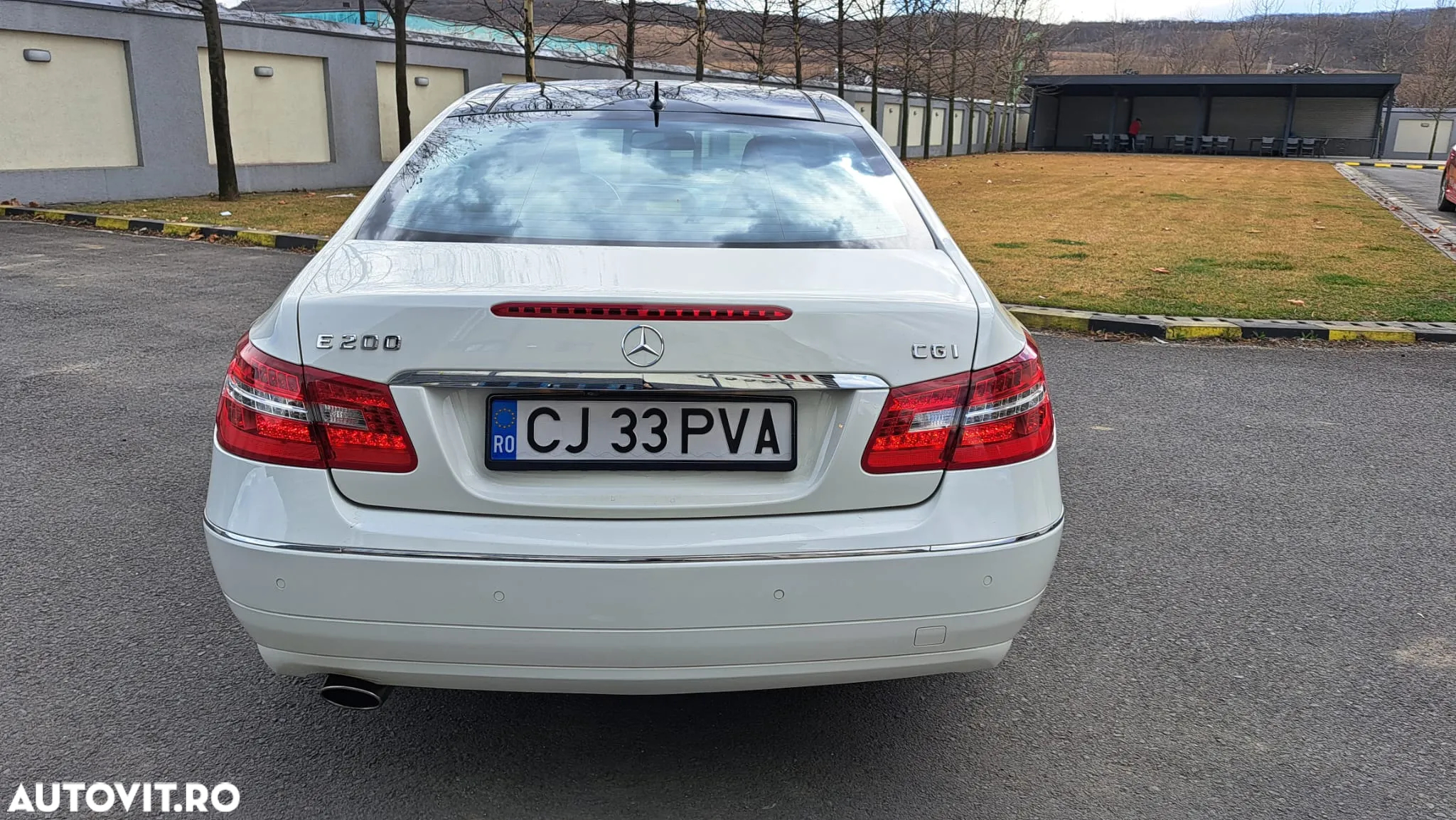 Mercedes-Benz E 200 CGI BlueEfficiency Automatik - 5