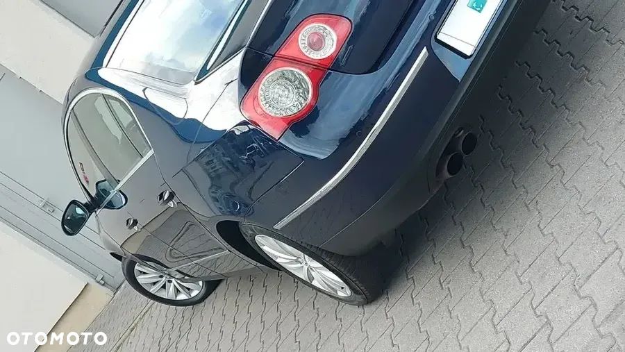 Volkswagen Passat 2.0 FSI Comfortline - 32