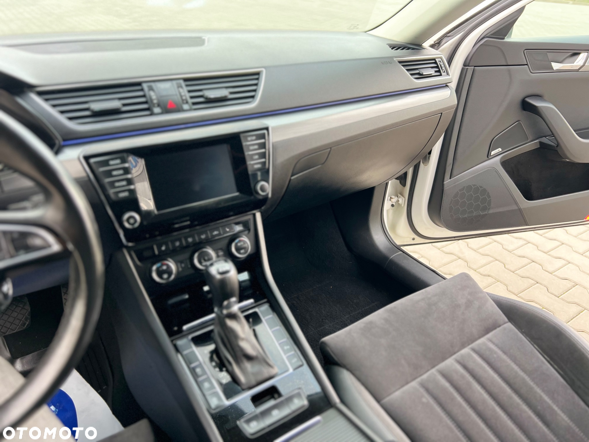 Skoda Superb 2.0 TDI 4x4 DSG Premium Edition - 21