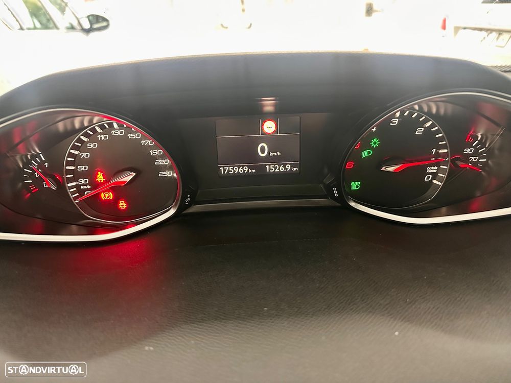 Peugeot 308 1.5 BlueHDi Allure - 21