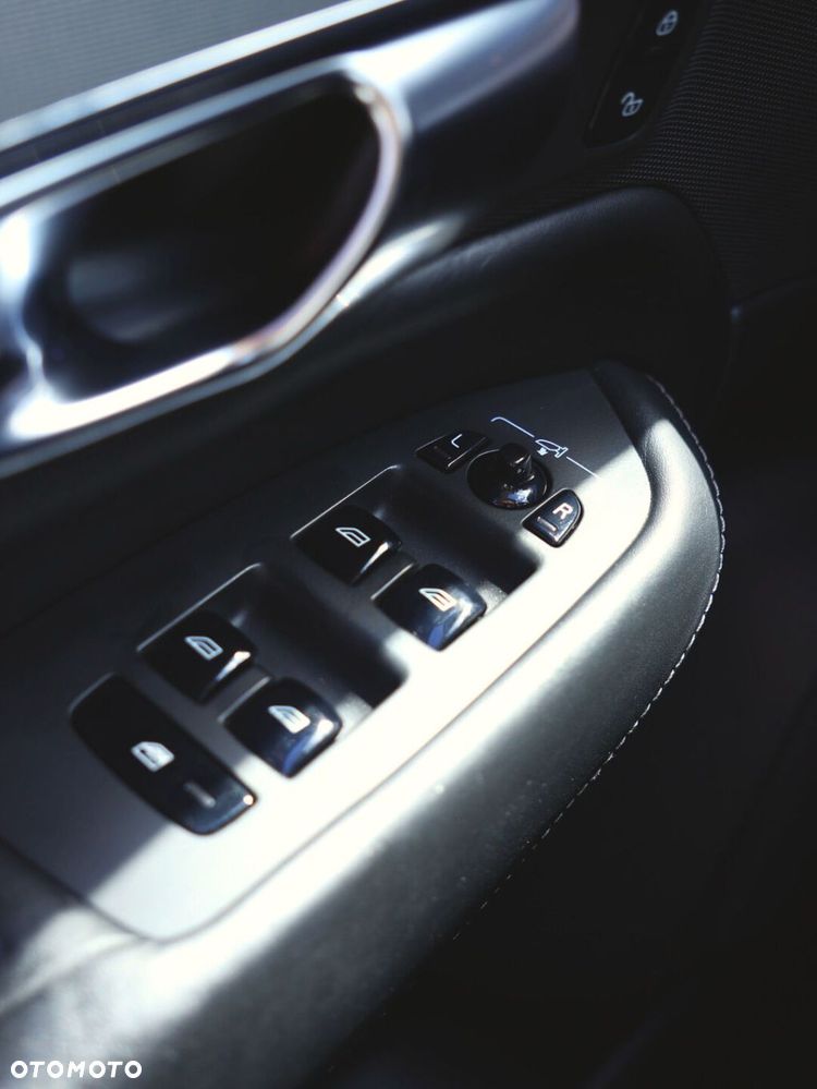 Volvo XC 90 D5 AWD Inscription - 31