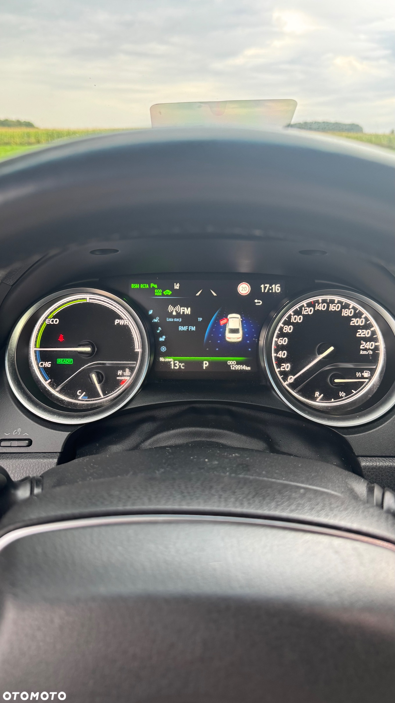 Toyota Camry 2.5 Hybrid Executive CVT - 16
