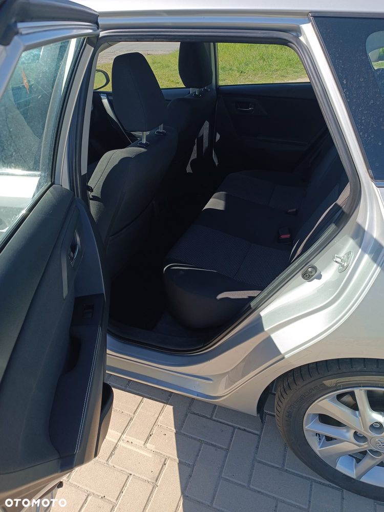Toyota Auris 1.6 Prestige - 9