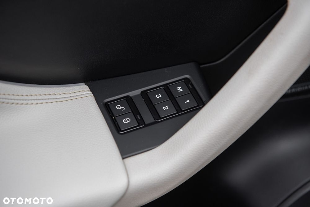 Jaguar F-Pace 2.0 i4D AWD Prestige - 16