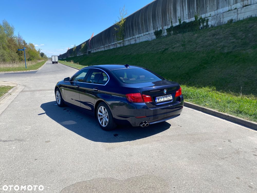 BMW Seria 5 525d xDrive - 3