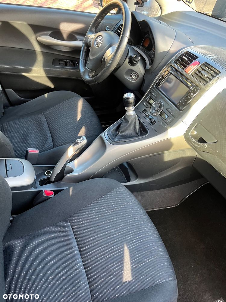 Toyota Auris - 21