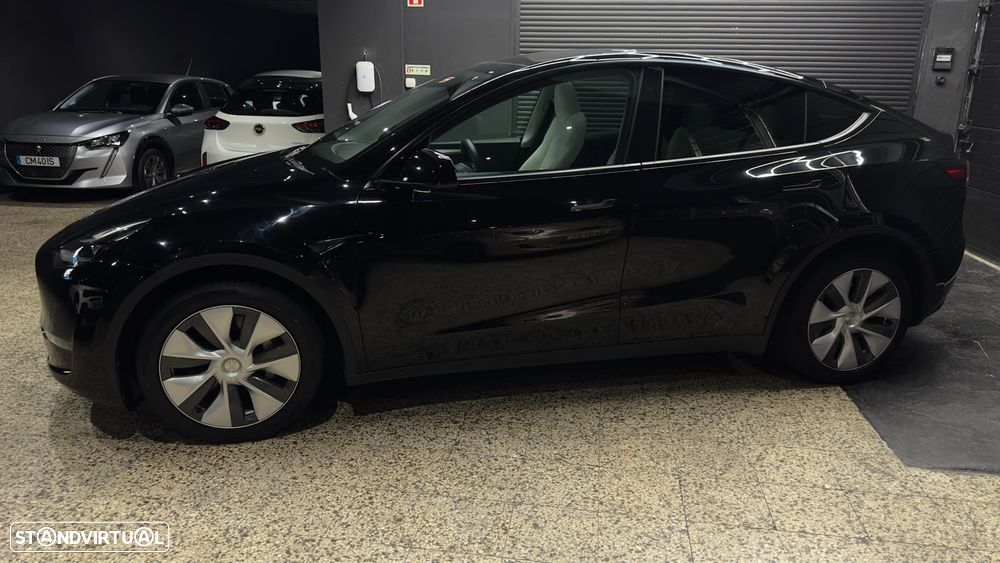 Tesla Model Y Long Range Dual Motor AWD - 10