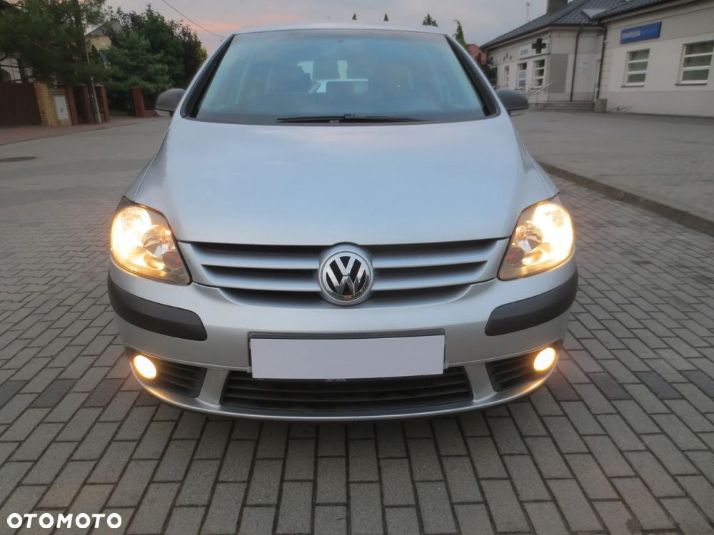 Volkswagen Golf Plus 1.9 TDI DPF Trendline DSG - 4