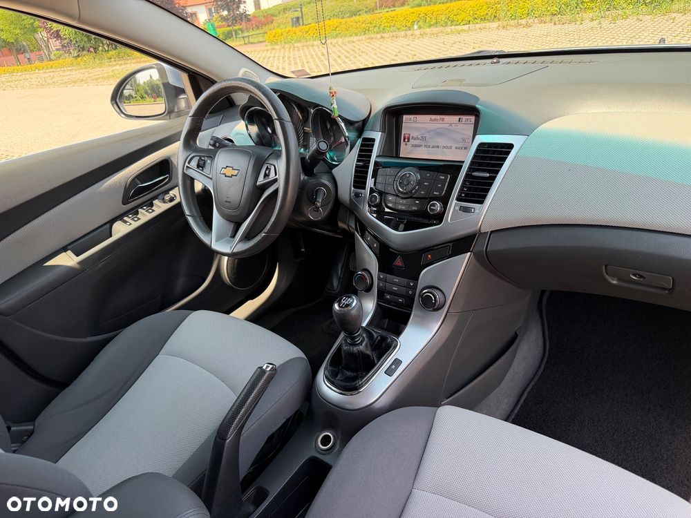 Chevrolet Cruze 1.8 LT+ - 20