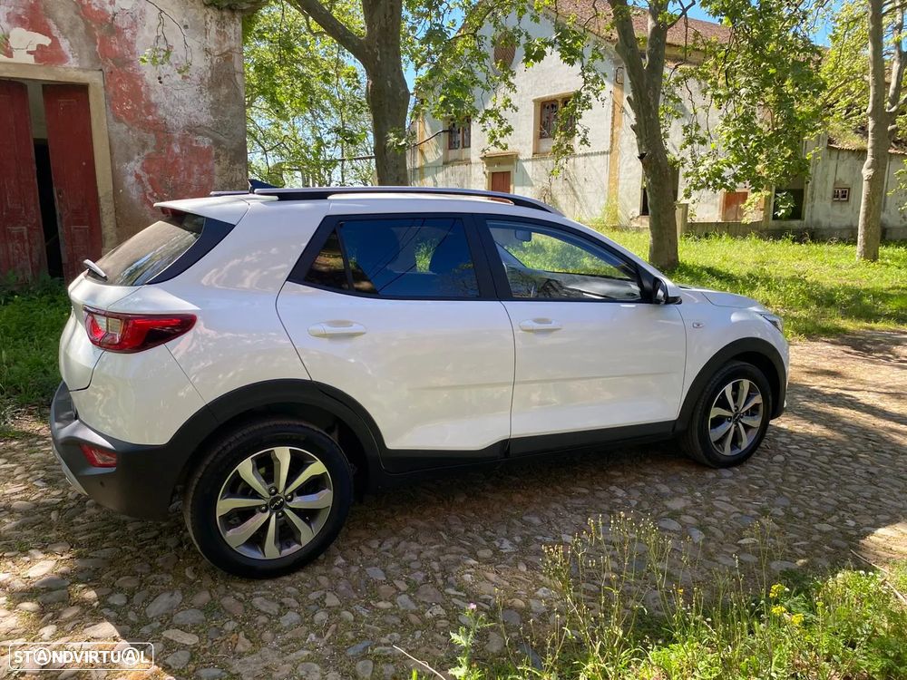 Kia Stonic 1.2 MPi Vibe - 12