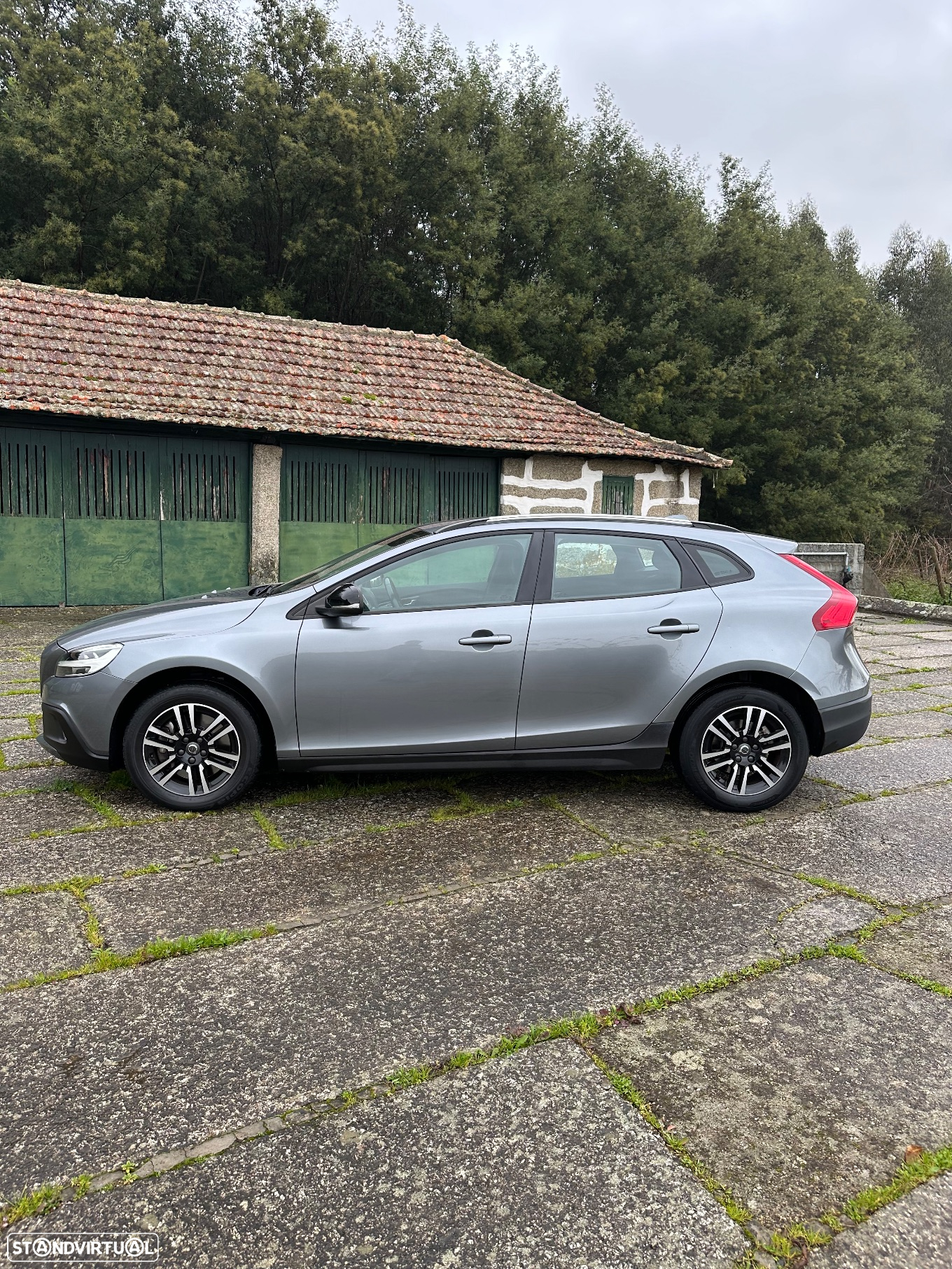 Volvo V40 Cross Country 2.0 D2 Momentum - 6