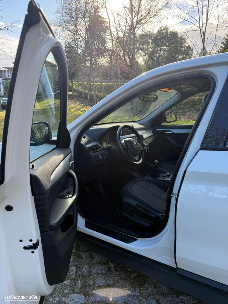 BMW X1 sDrive18i - 11