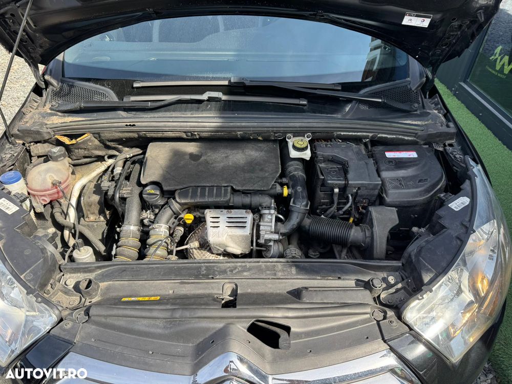 Citroën DS4 PureTech 130 Stop&Start Urban Show - 40