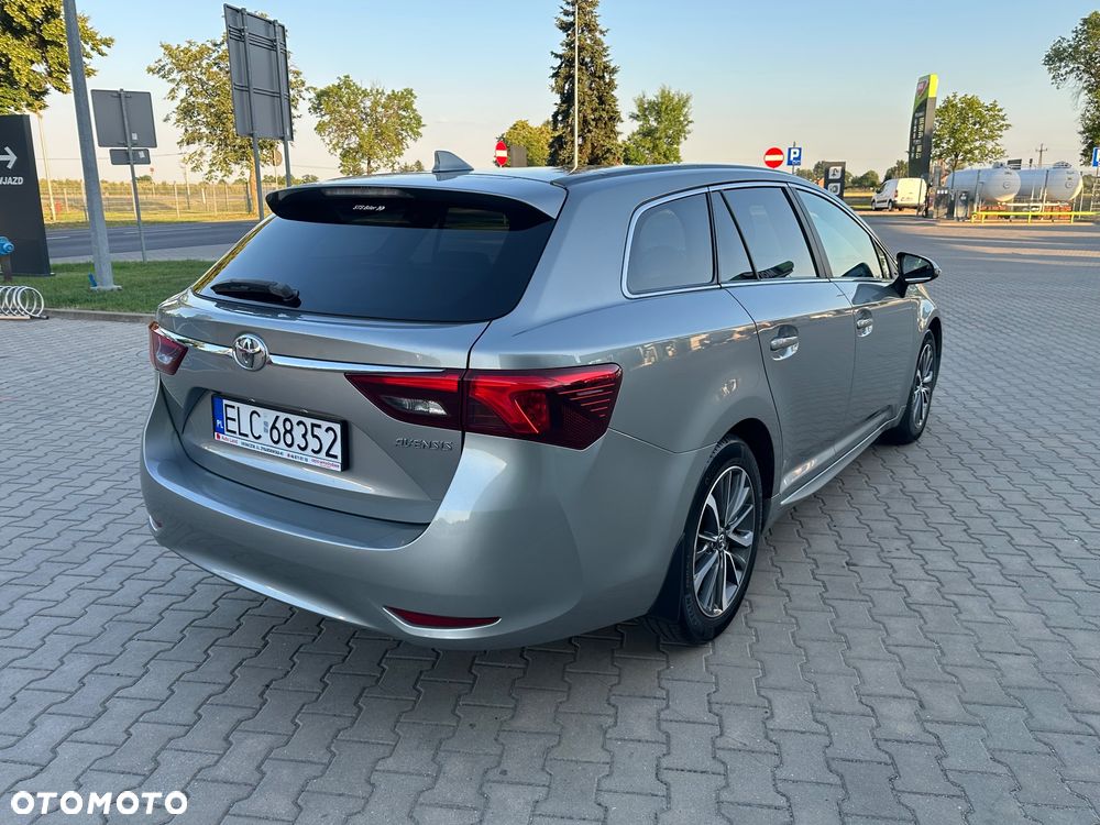 Toyota Avensis Touring Sports 1.8 Comfort - 7