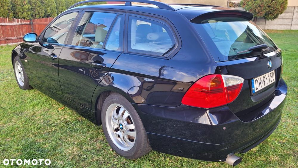 BMW Seria 3 318i - 2