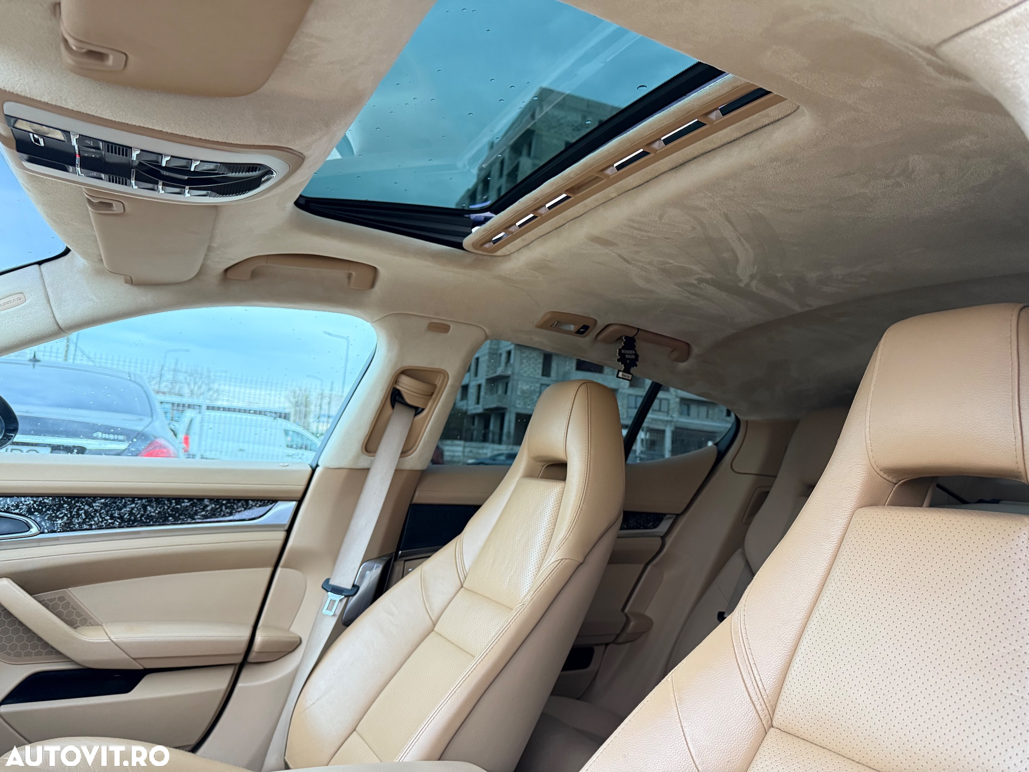 Porsche Panamera 4 PDK Platinum Edition - 33
